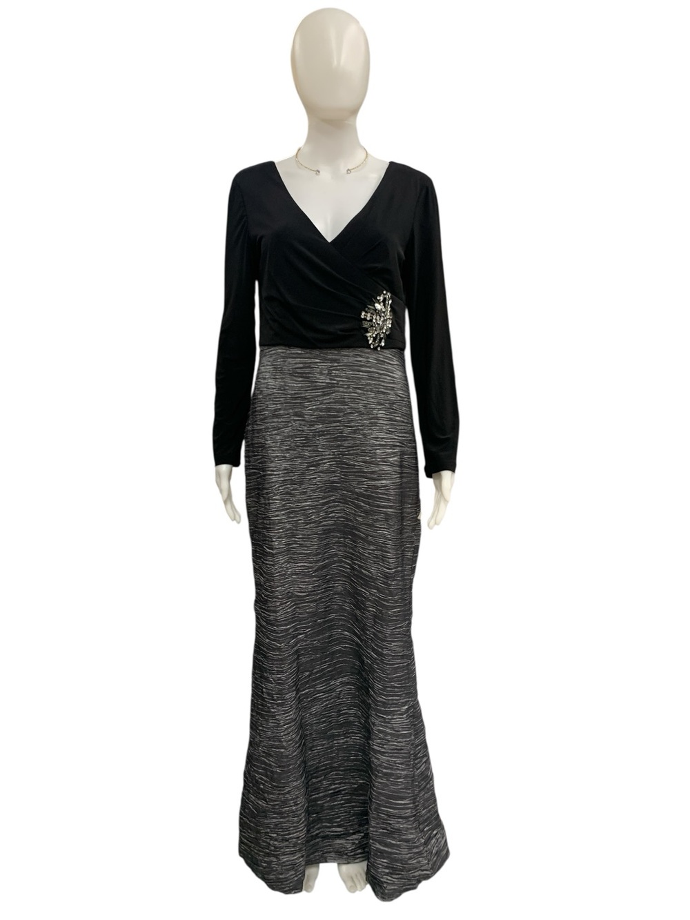 Cachet Black Top with Silver-Textured Maxi Skirt